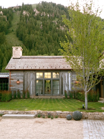 Modern Farmhouse - Great Exterior