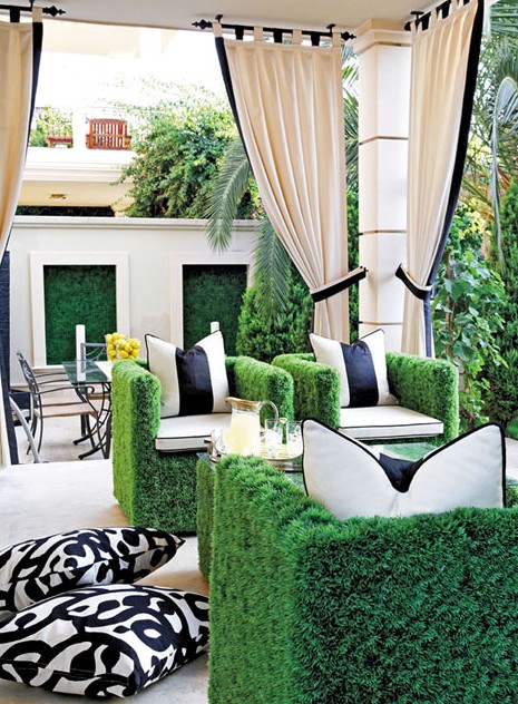 Awesome Chairs in Outdoor Space